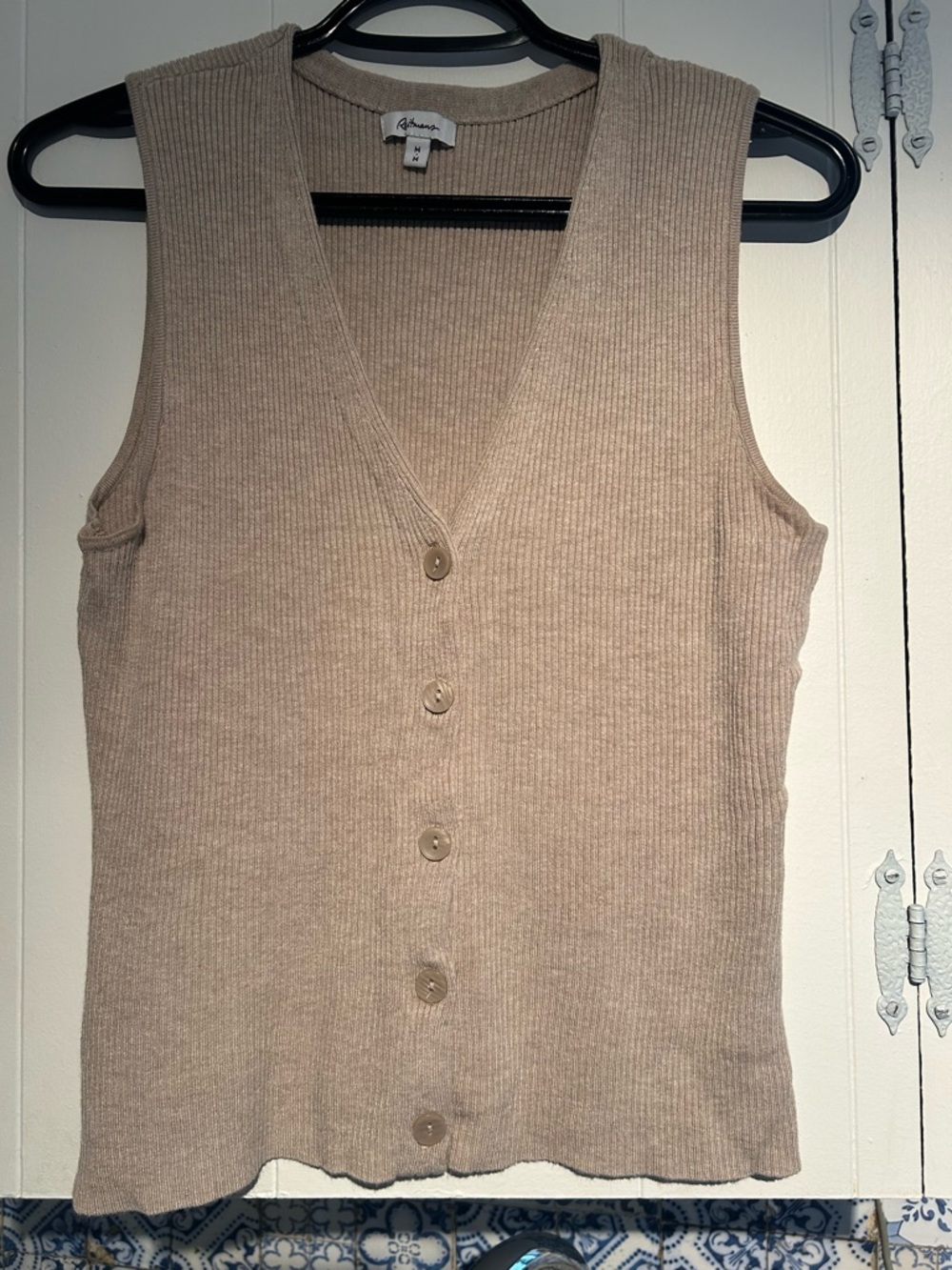 Reitmans Neutral Ribbed V-Neck Button Vest